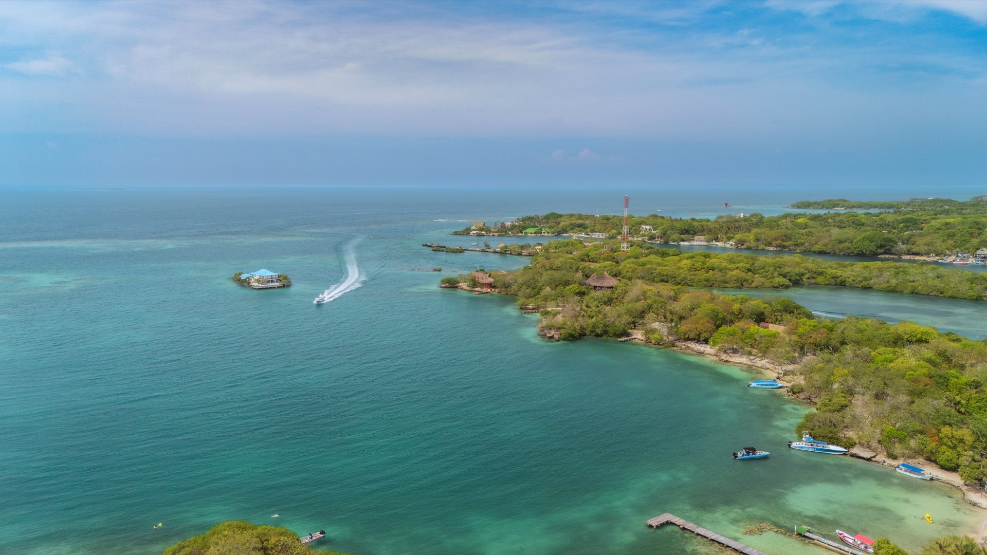 Recorrido entre las islas del Rosario visto desde el aire